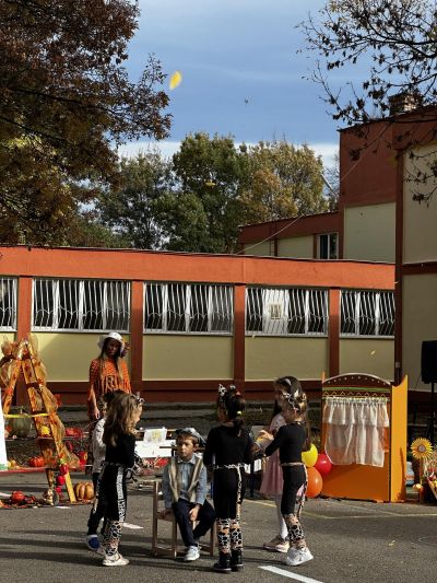 „Есенен фестивал на талантите“ в ДГ22”Великденче”-27.10.2023г. Децата на ДГ “Великденче” показаха своите таланти: пяха,танцуваха,рецитираха и много се забавляваха. - ДГ 22 Великденче - София, Люлин 2