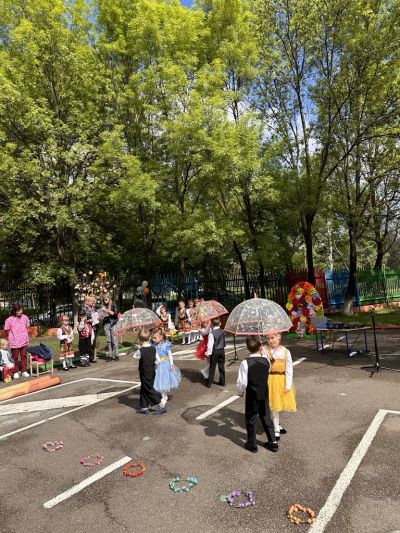 На 26.04.2024г. празника по случай Именния ден на детската градина продължи съвместно с родителите и децата от всички групи на ДГ22”Великденче”. Благодарим за споделената емоция,светли празници! - ДГ 22 Великденче - София, Люлин 2